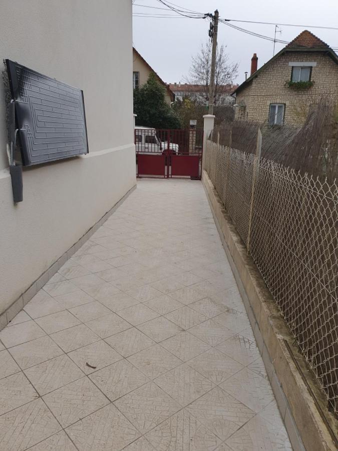 Eyssam D'Or Apartment Дижон Екстериор снимка
